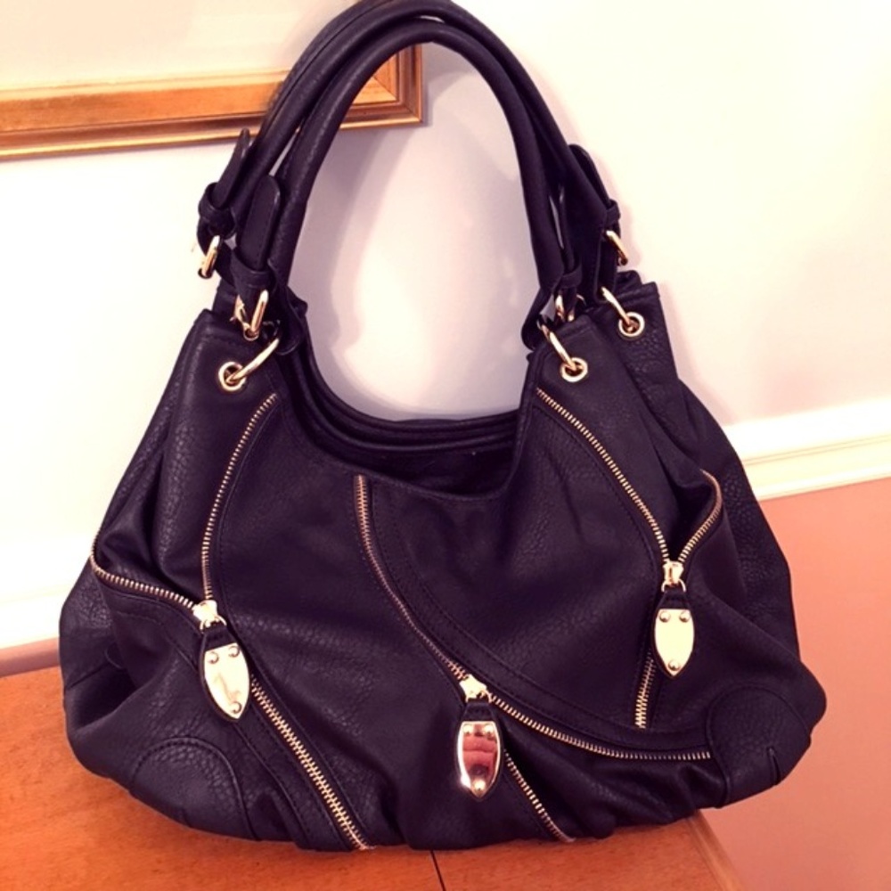 Black Gorgeous Purse- Never used! Amazing Storage
